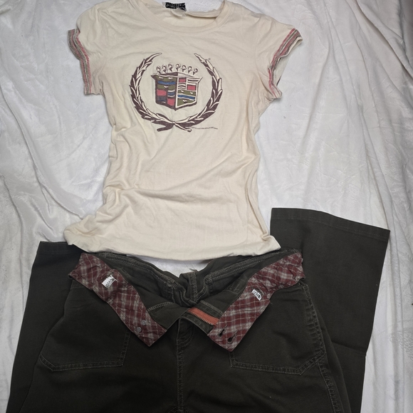 Vintage Y2k Cream Graphic Tee Cadillac - Picture 1 of 5